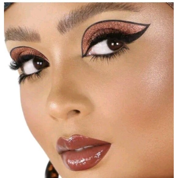 Haus Laboratories - Froze Bronze Liquid Eyeshadow by Lady Gaga Glam Attack - Picture 2 of 3